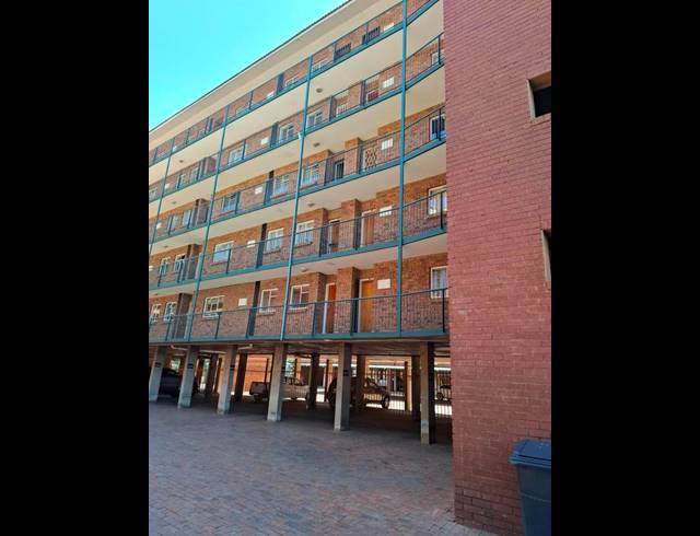 2 BEDROOM PROPERTY TO RENT IN DIE HOEWES